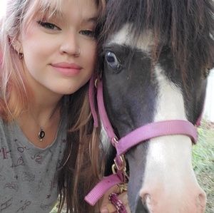 Meet your Posher, Rachel